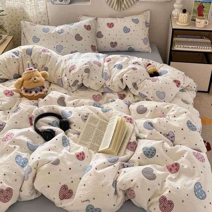 91家纺网 家纺一手货源 找家纺 玉海棠家纺 2025新款云感提花双层纱印花系列四件套-场景一 蓝色爱心