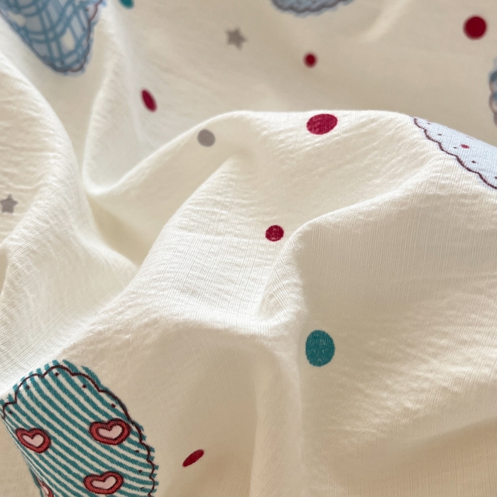 91家纺网 家纺一手货源 找家纺 玉海棠家纺 2025新款云感提花双层纱印花系列四件套-场景一 蓝色爱心