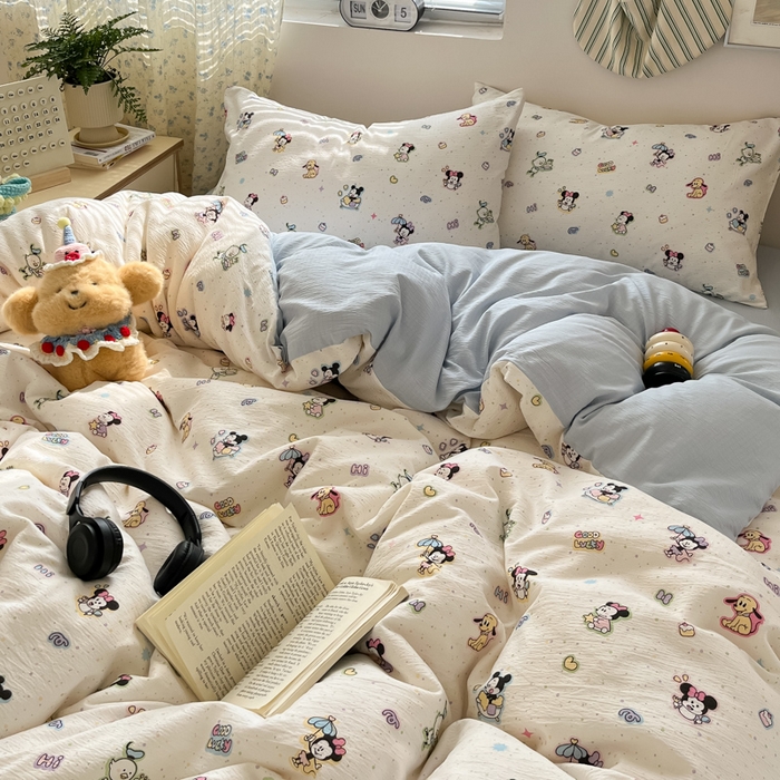 91家纺网 家纺一手货源 找家纺 玉海棠家纺 2025新款云感提花双层纱印花系列四件套-场景一 米奇