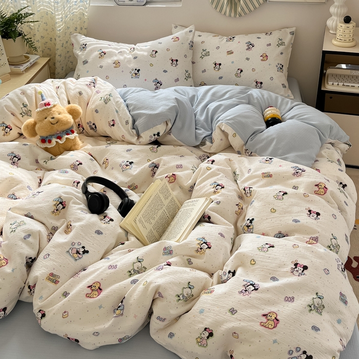 91家纺网 家纺一手货源 找家纺 玉海棠家纺 2025新款云感提花双层纱印花系列四件套-场景一 米奇