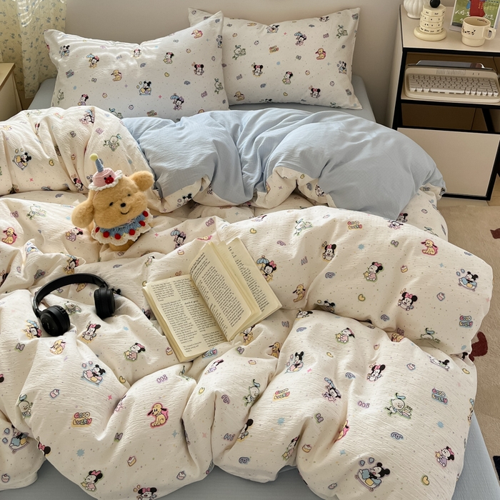 91家纺网 家纺一手货源 找家纺 玉海棠家纺 2025新款云感提花双层纱印花系列四件套-场景一 米奇