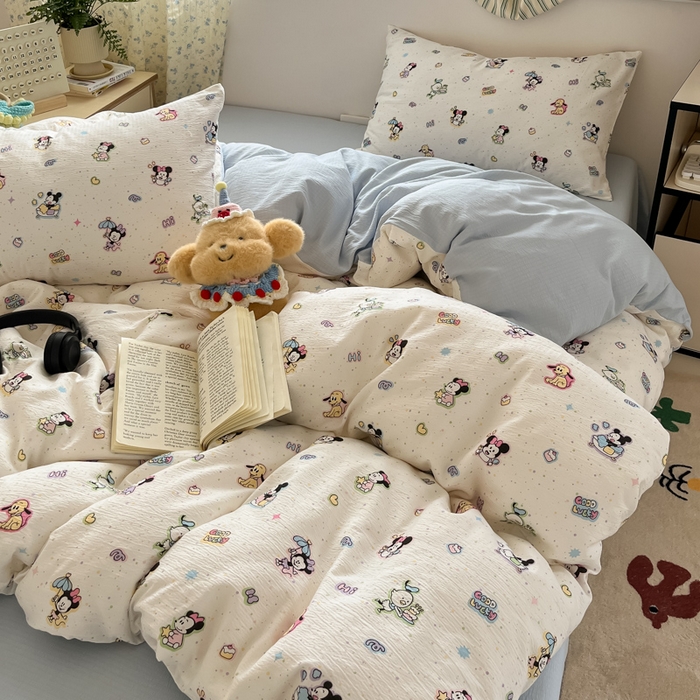 91家纺网 家纺一手货源 找家纺 玉海棠家纺 2025新款云感提花双层纱印花系列四件套-场景一 米奇