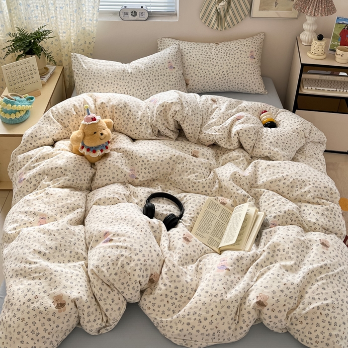 91家纺网 家纺一手货源 找家纺 玉海棠家纺 2025新款云感提花双层纱印花系列四件套-场景一 诺言兔兔