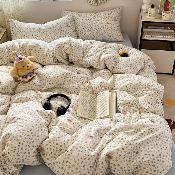 91家纺网 家纺一手货源 找家纺 玉海棠家纺 2025新款云感提花双层纱印花系列四件套-场景一 诺言兔兔