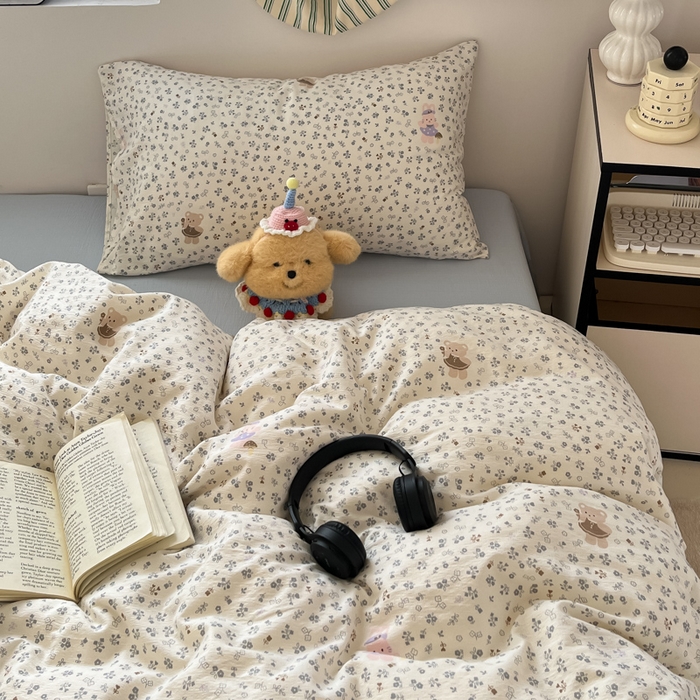 91家纺网 家纺一手货源 找家纺 玉海棠家纺 2025新款云感提花双层纱印花系列四件套-场景一 诺言兔兔