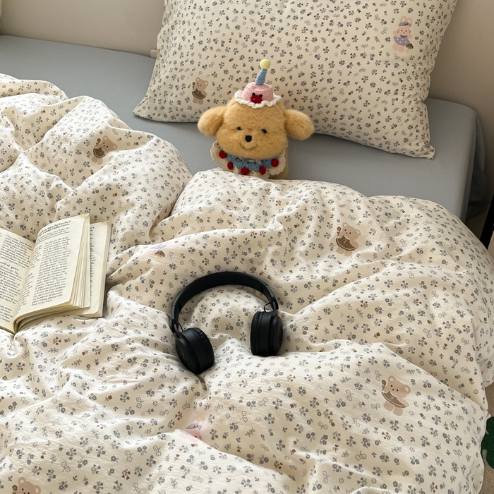 91家纺网 家纺一手货源 找家纺 玉海棠家纺 2025新款云感提花双层纱印花系列四件套-场景一 诺言兔兔