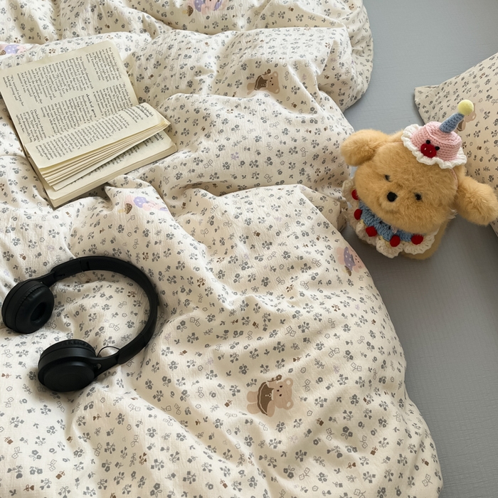 91家纺网 家纺一手货源 找家纺 玉海棠家纺 2025新款云感提花双层纱印花系列四件套-场景一 诺言兔兔