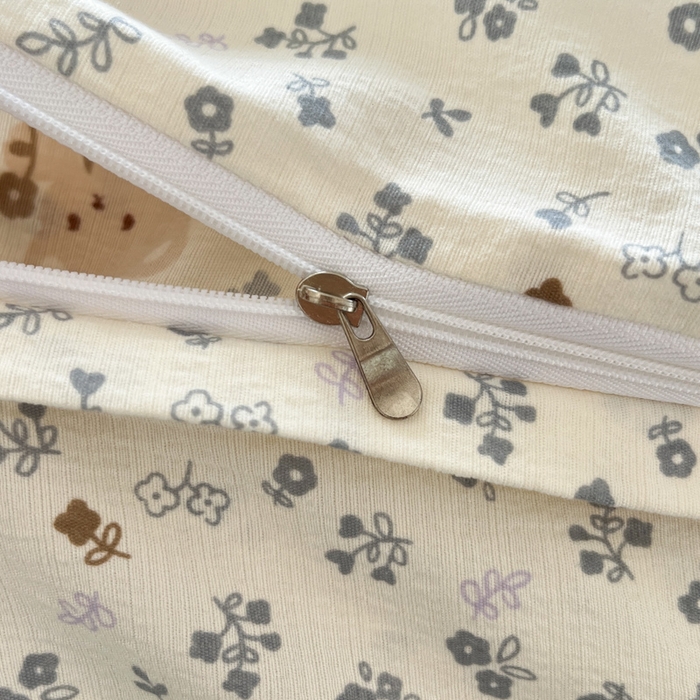 91家纺网 家纺一手货源 找家纺 玉海棠家纺 2025新款云感提花双层纱印花系列四件套-场景一 诺言兔兔