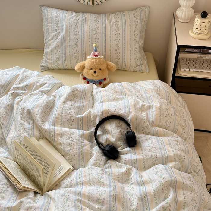 91家纺网 家纺一手货源 找家纺 玉海棠家纺 2025新款云感提花双层纱印花系列四件套-场景一 晴天