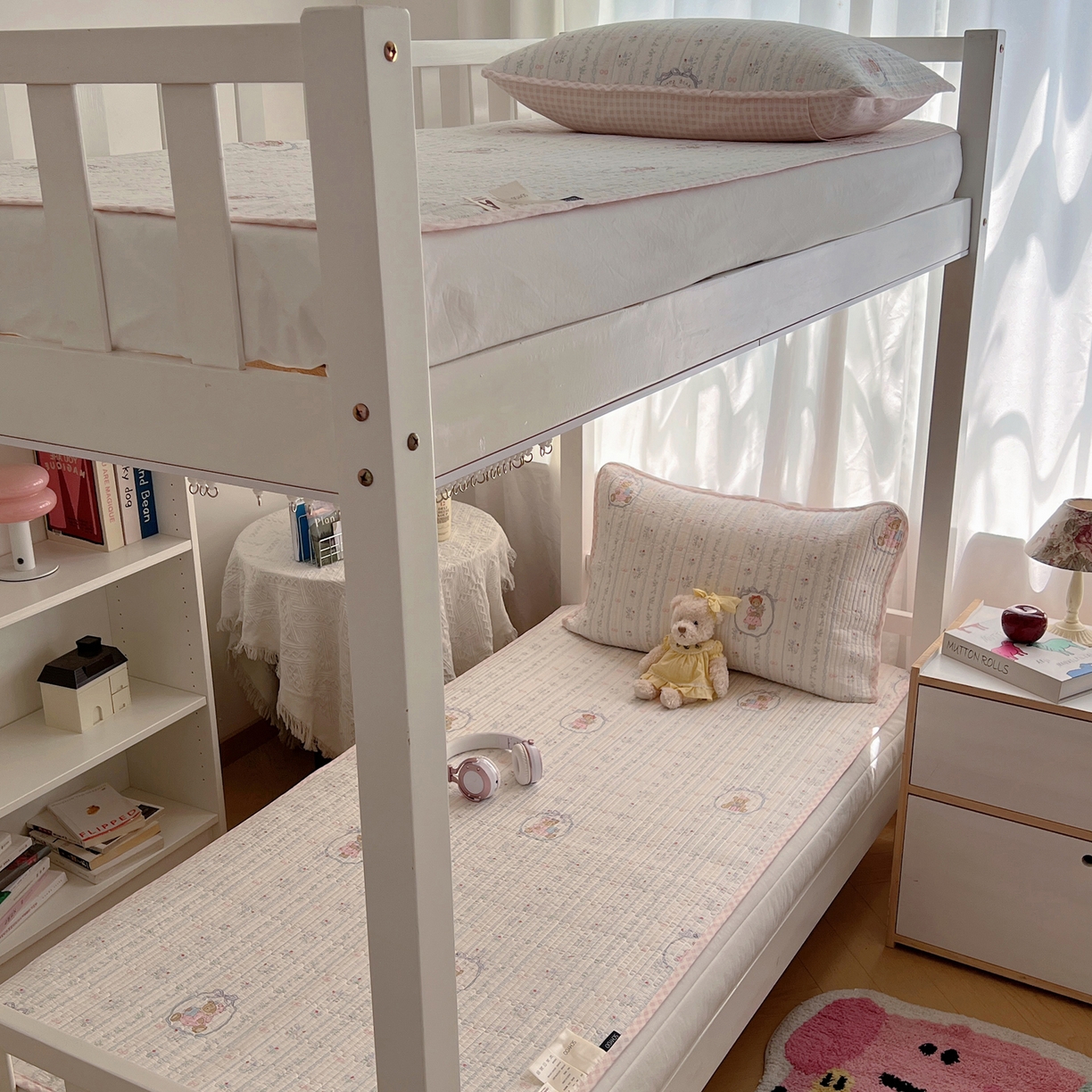 91家纺网 家纺一手货源 找家纺 （总）六巷胡同 2025新款INS卡通A类双面全棉绗缝夹棉学生床盖