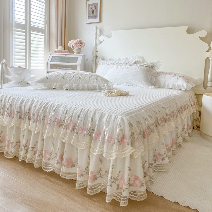 91家纺网 家纺一手货源 找家纺 恋尚 2025新款木棉蕾丝床裙单品床裙床裙单件-泡芙（控价135起） 泡芙-奶白