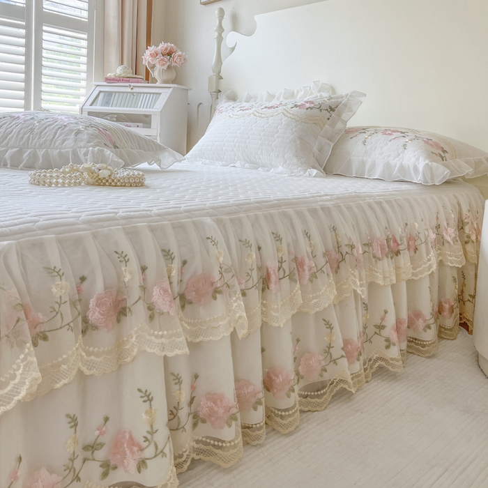 91家纺网 家纺一手货源 找家纺 恋尚 2025新款木棉蕾丝床裙四件套-泡芙 泡芙-奶白