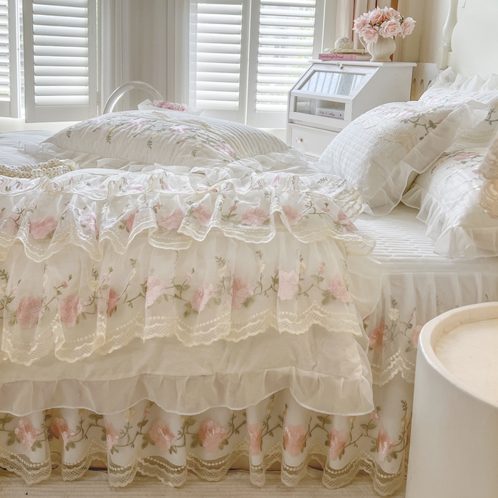 91家纺网 家纺一手货源 找家纺 恋尚 2025新款木棉蕾丝床裙四件套-泡芙 泡芙-奶白