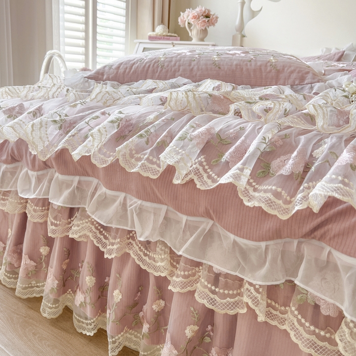 91家纺网 家纺一手货源 找家纺 恋尚 2025新款木棉蕾丝床裙四件套-泡芙 泡芙-豆沙