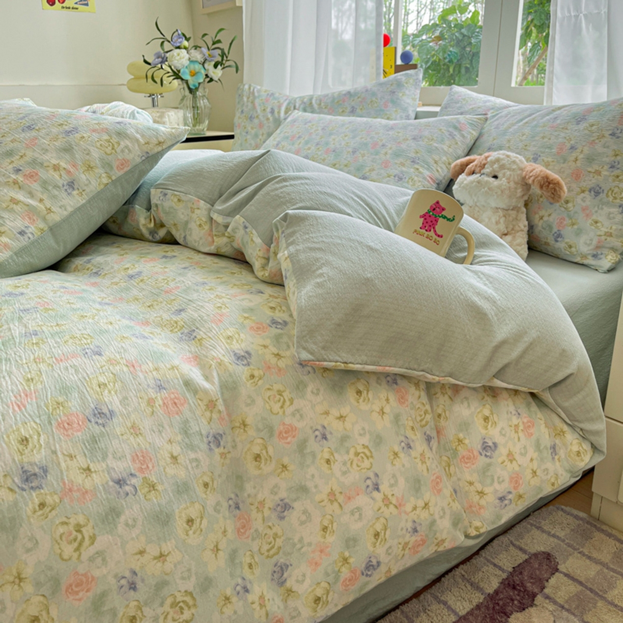 91家纺网 家纺一手货源 找家纺 （总）玉海棠家纺 2025新款云感提花双层纱印花系列四件套-场景二