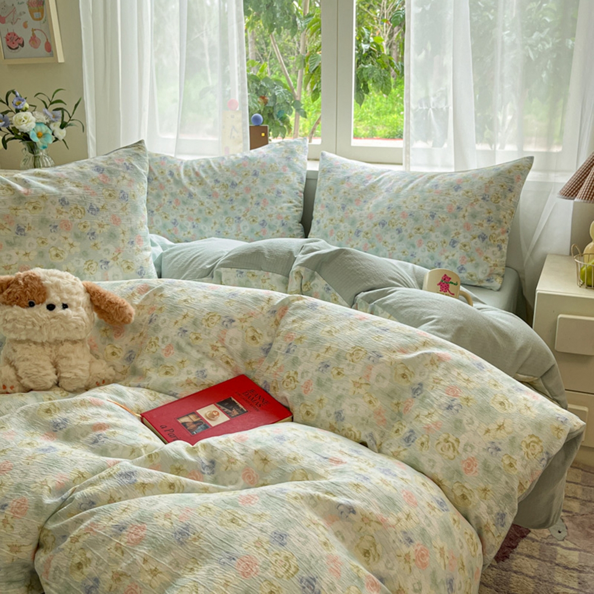 91家纺网 家纺一手货源 找家纺 （总）玉海棠家纺 2025新款云感提花双层纱印花系列四件套-场景二