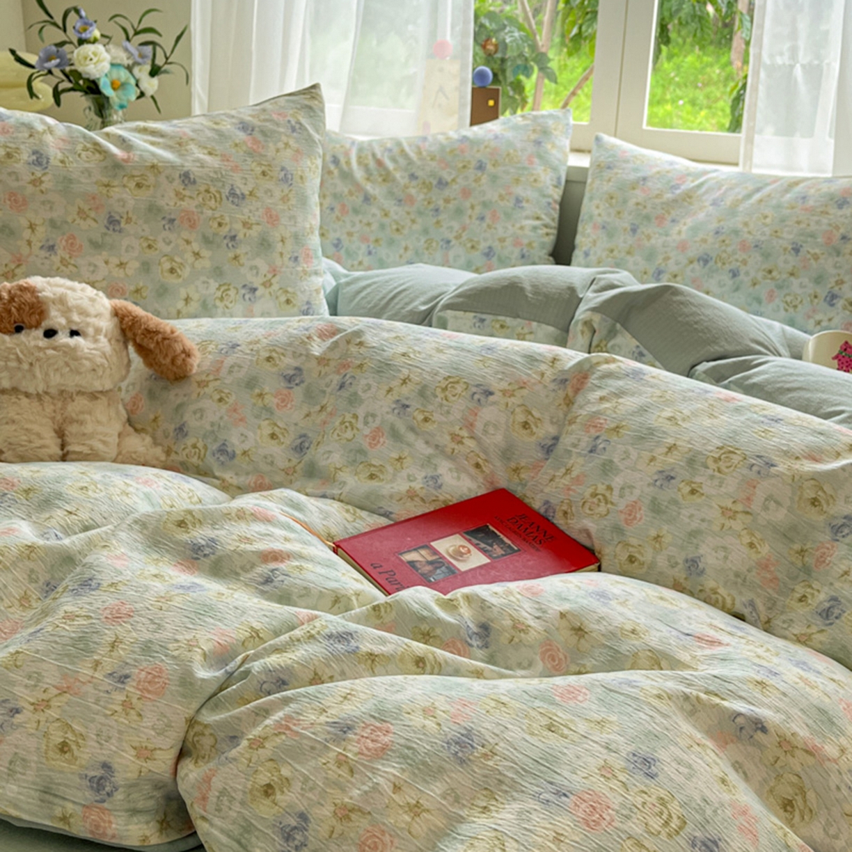 91家纺网 家纺一手货源 找家纺 （总）玉海棠家纺 2025新款云感提花双层纱印花系列四件套-场景二