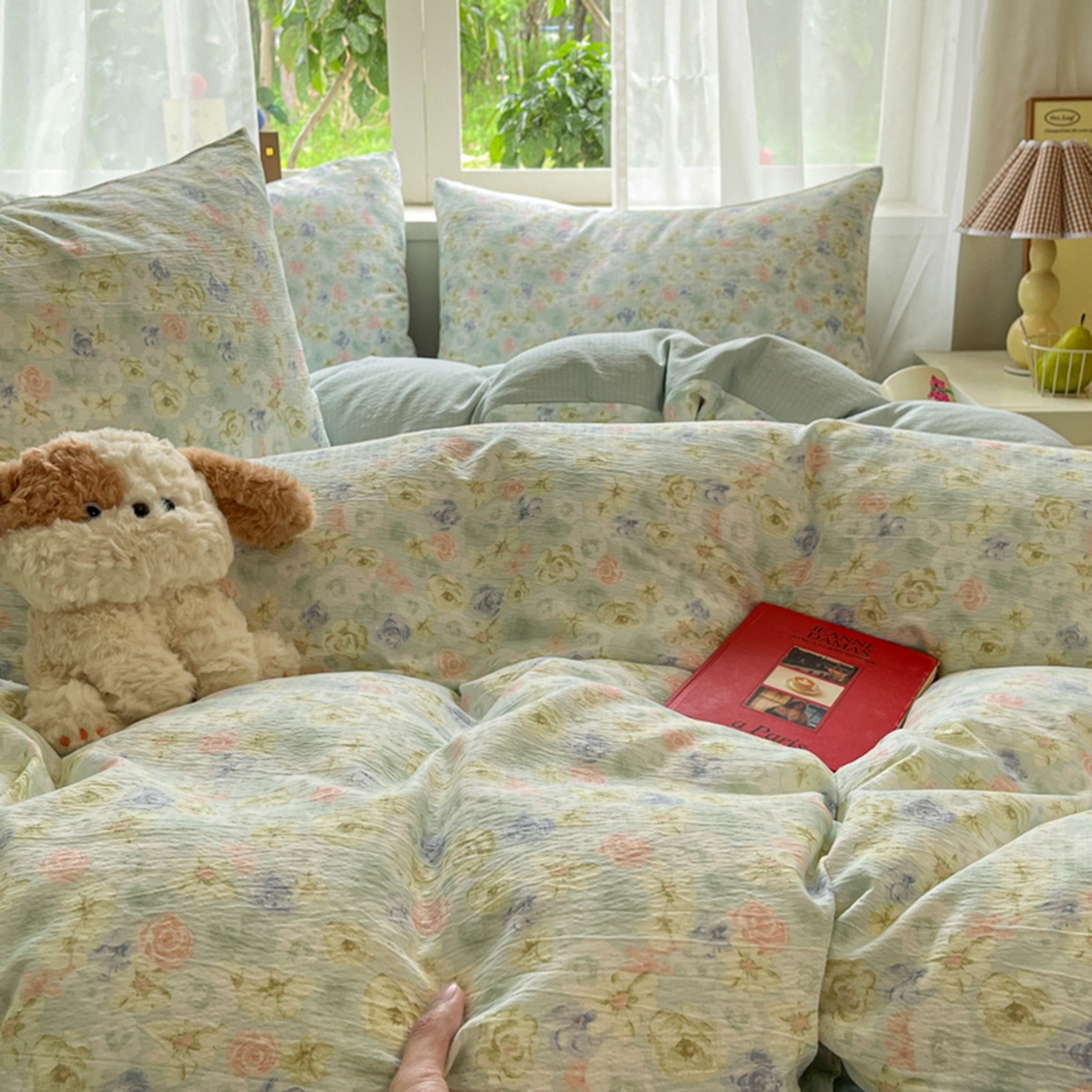 91家纺网 家纺一手货源 找家纺 （总）玉海棠家纺 2025新款云感提花双层纱印花系列四件套-场景二