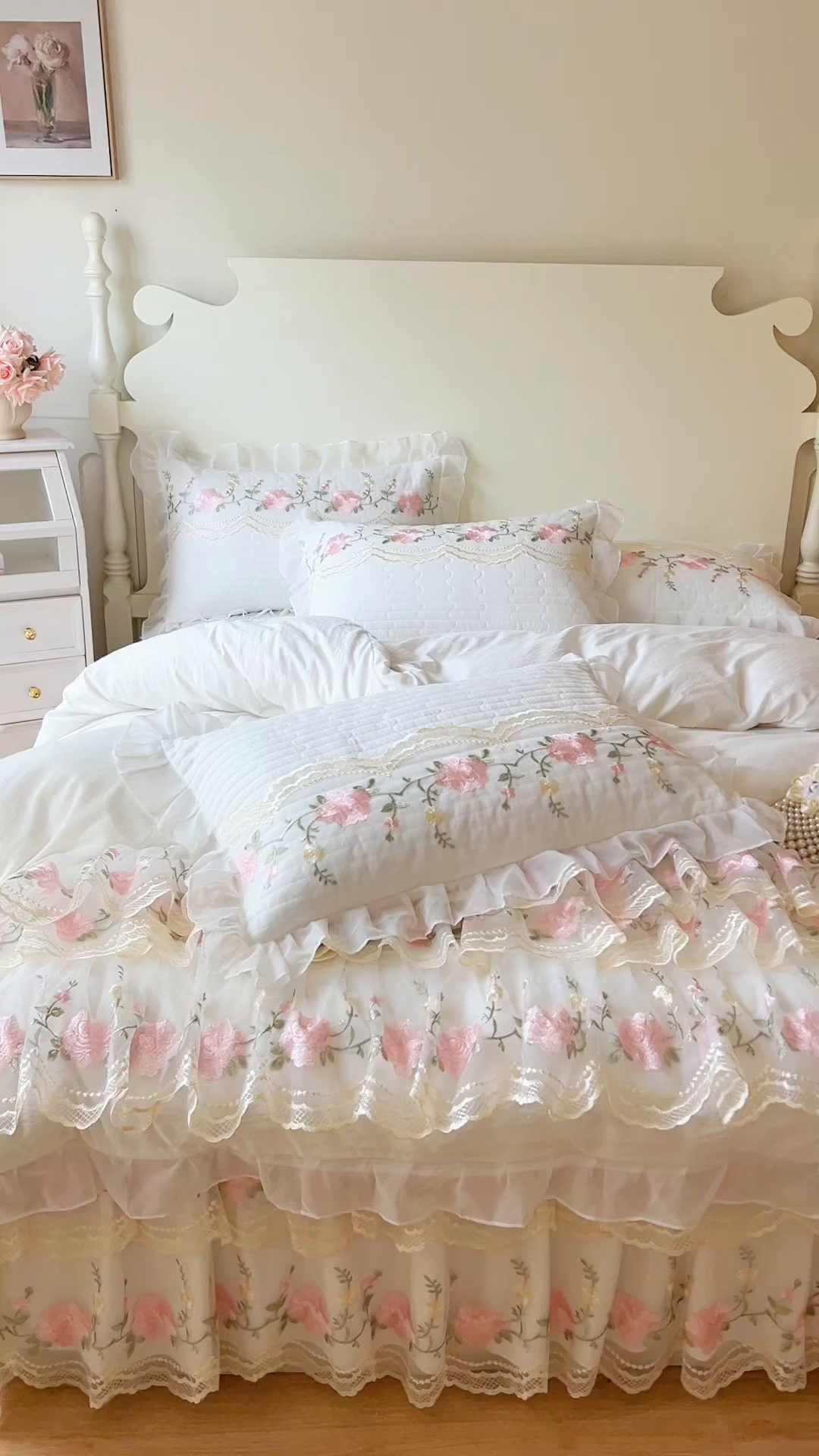 91家纺网 家纺一手货源 找家纺 恋尚 2025新款木棉蕾丝床裙四件套-泡芙 泡芙-奶白