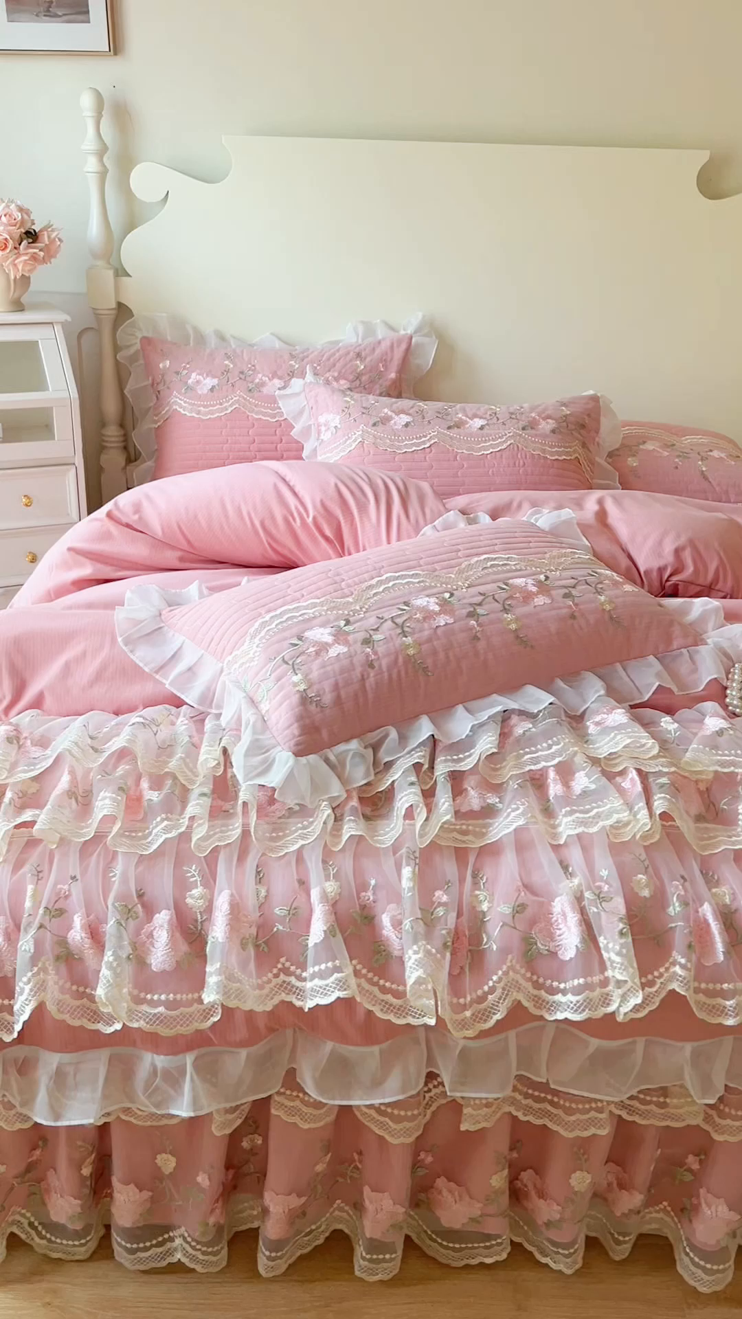 91家纺网 家纺一手货源 找家纺 恋尚 2025新款木棉蕾丝床裙四件套-泡芙 泡芙-豆沙