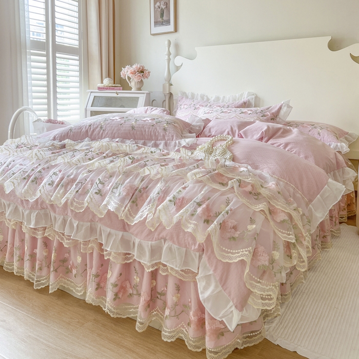 91家纺网 家纺一手货源 找家纺 恋尚 2025新款木棉蕾丝床裙四件套-泡芙 泡芙-少女粉