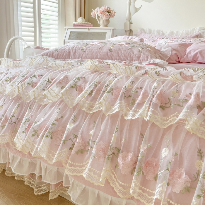 91家纺网 家纺一手货源 找家纺 恋尚 2025新款木棉蕾丝床裙四件套-泡芙 泡芙-少女粉