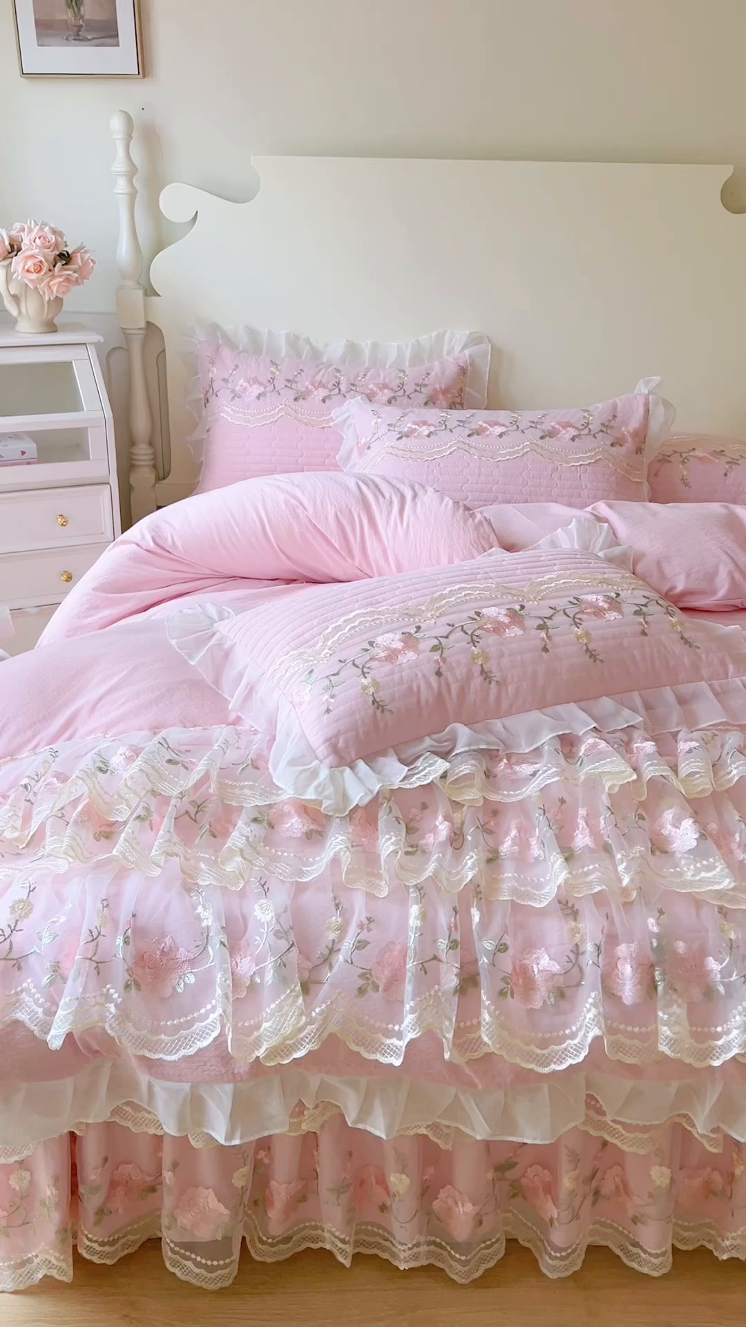 91家纺网 家纺一手货源 找家纺 恋尚 2025新款木棉蕾丝床裙四件套-泡芙 泡芙-少女粉