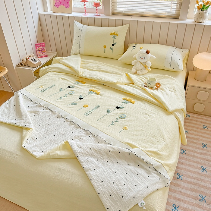 91家纺网 家纺一手货源 找家纺 （总）梧桐家居 2025爆款小清新绣花蕾丝边全棉夏被夏凉被空调被四件套 安娜花园