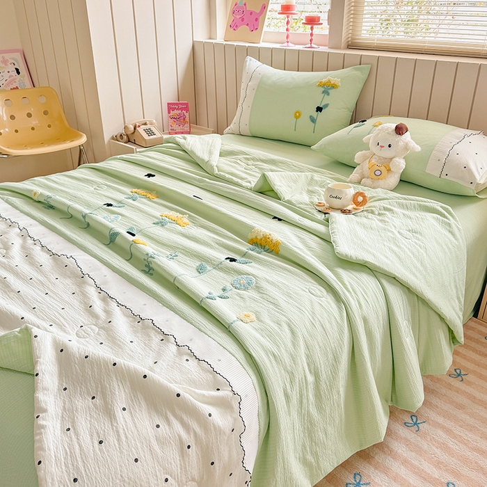 91家纺网 家纺一手货源 找家纺 （总）梧桐家居 2025爆款小清新绣花蕾丝边全棉夏被夏凉被空调被四件套 安娜花园