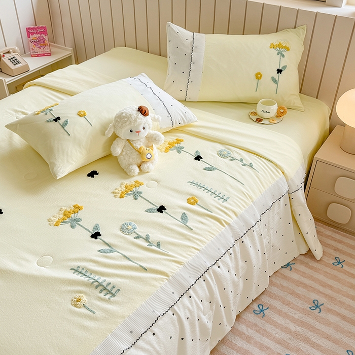 91家纺网 家纺一手货源 找家纺 梧桐家居 2025爆款小清新绣花蕾丝边全棉夏被夏凉被空调被四件套 安娜花园 安娜花园-鹅黄