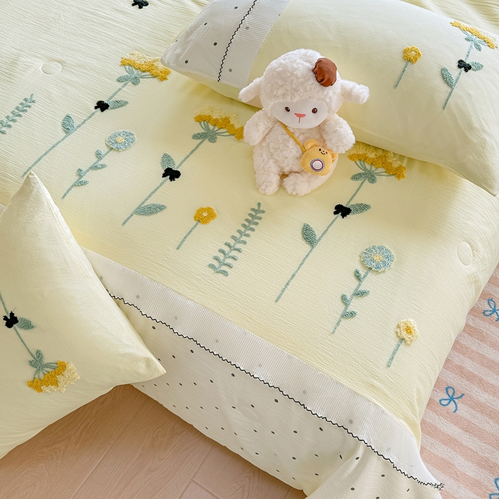 91家纺网 家纺一手货源 找家纺 梧桐家居 2025爆款小清新绣花蕾丝边全棉夏被夏凉被空调被四件套 安娜花园 安娜花园-鹅黄