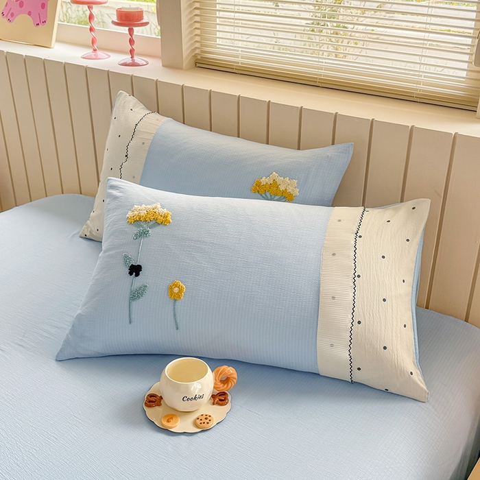 91家纺网 家纺一手货源 找家纺 梧桐家居 2025爆款小清新绣花蕾丝边全棉夏被夏凉被空调被四件套 安娜花园 安娜花园-天蓝