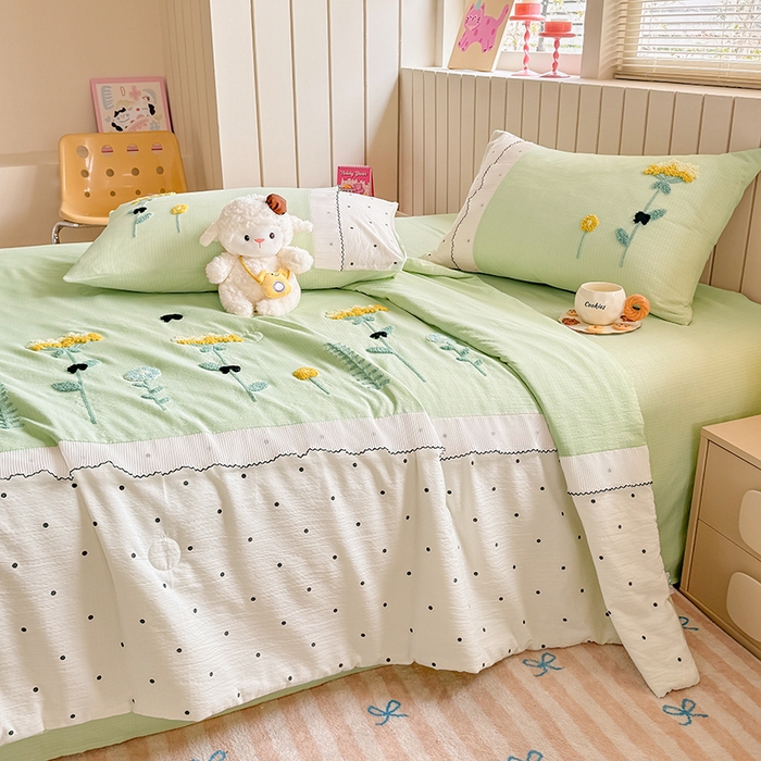 91家纺网 家纺一手货源 找家纺 梧桐家居 2025爆款小清新绣花蕾丝边全棉夏被夏凉被空调被四件套 安娜花园 安娜花园-浅绿