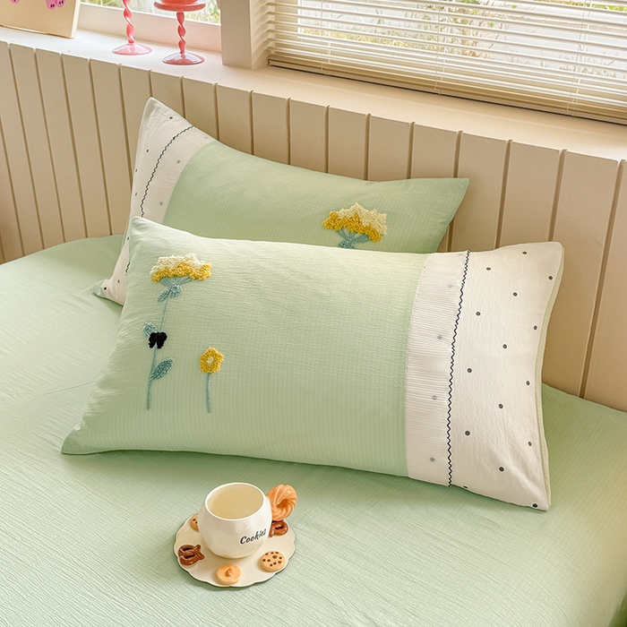 91家纺网 家纺一手货源 找家纺 梧桐家居 2025爆款小清新绣花蕾丝边全棉夏被夏凉被空调被四件套 安娜花园 安娜花园-浅绿