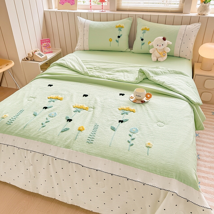 91家纺网 家纺一手货源 找家纺 梧桐家居 2025爆款小清新绣花蕾丝边全棉夏被夏凉被空调被四件套 安娜花园 安娜花园-浅绿