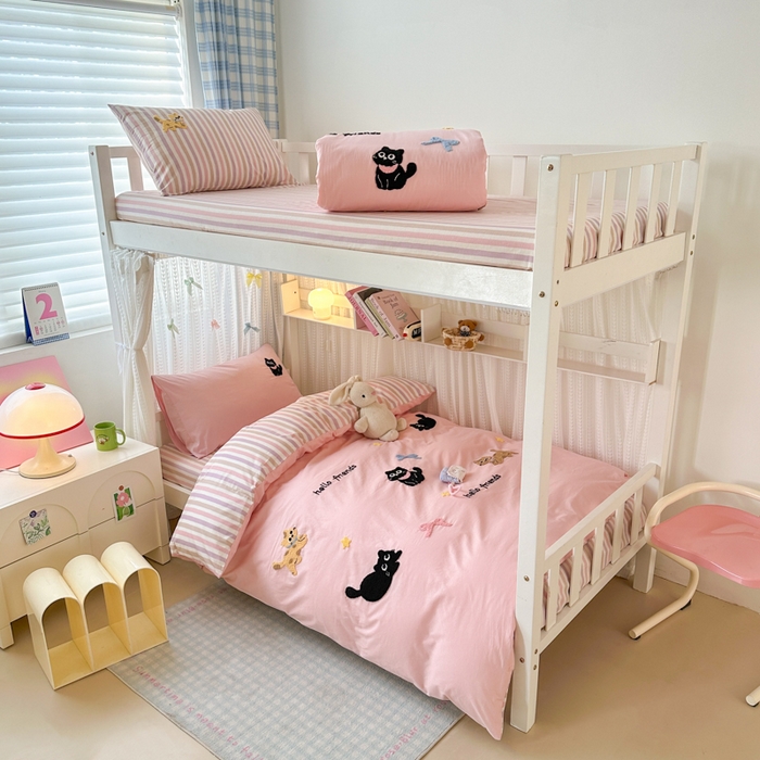 91家纺网 家纺一手货源 找家纺 （总）如意朵 2025新款全棉小清新绣花学生季三四件套