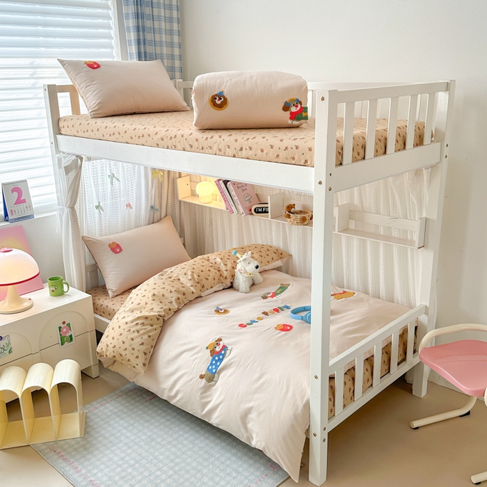 91家纺网 家纺一手货源 找家纺 （总）如意朵 2025新款全棉小清新绣花学生季三四件套