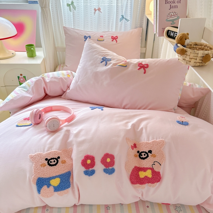 91家纺网 家纺一手货源 找家纺 如意朵 2025新款全棉小清新绣花学生季三四件套 诸事顺意