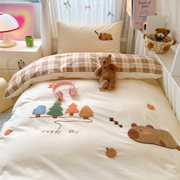 91家纺网 家纺一手货源 找家纺 如意朵 2025新款全棉小清新绣花学生季三四件套 可爱巴拉