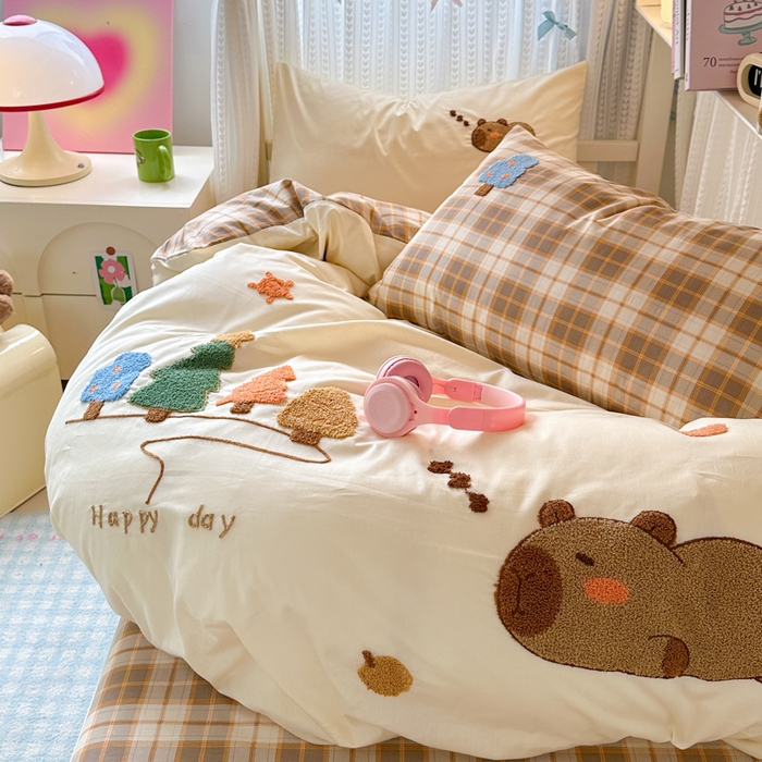 91家纺网 家纺一手货源 找家纺 如意朵 2025新款全棉小清新绣花学生季三四件套 可爱巴拉