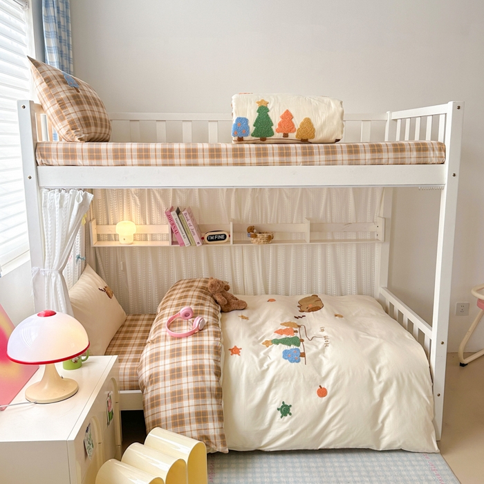 91家纺网 家纺一手货源 找家纺 如意朵 2025新款全棉小清新绣花学生季三四件套 可爱巴拉