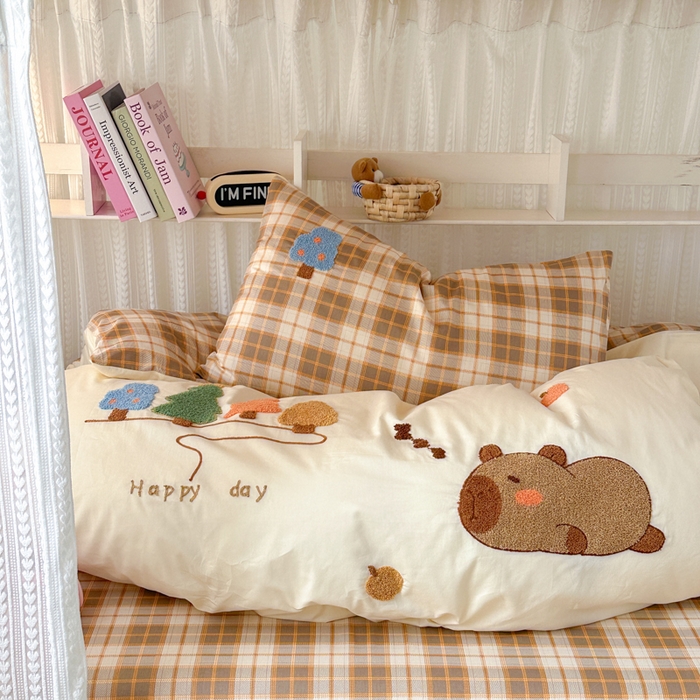 91家纺网 家纺一手货源 找家纺 如意朵 2025新款全棉小清新绣花学生季三四件套 可爱巴拉