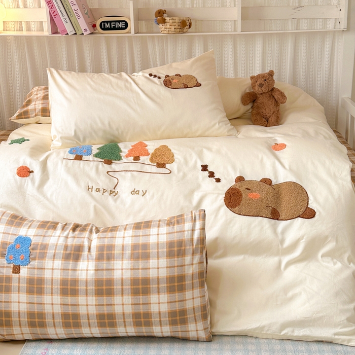 91家纺网 家纺一手货源 找家纺 如意朵 2025新款全棉小清新绣花学生季三四件套 可爱巴拉