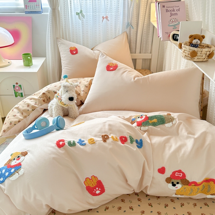 91家纺网 家纺一手货源 找家纺 如意朵 2025新款全棉小清新绣花学生季三四件套 小伙伴