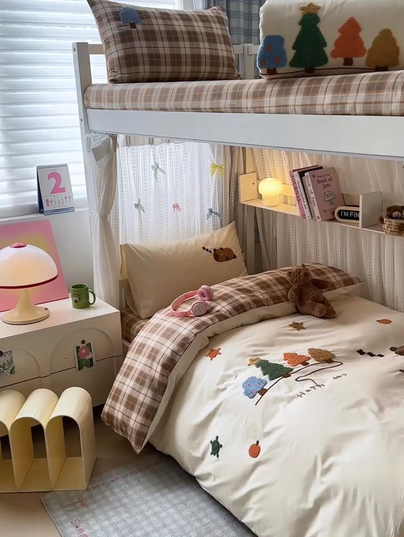 91家纺网 家纺一手货源 找家纺 如意朵 2025新款全棉小清新绣花学生季三四件套 可爱巴拉