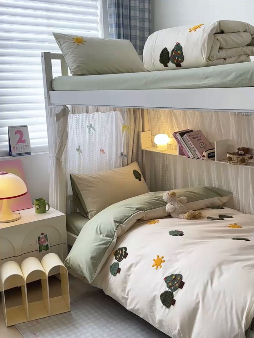 91家纺网 家纺一手货源 找家纺 如意朵 2025新款全棉小清新绣花学生季三四件套 美好时光