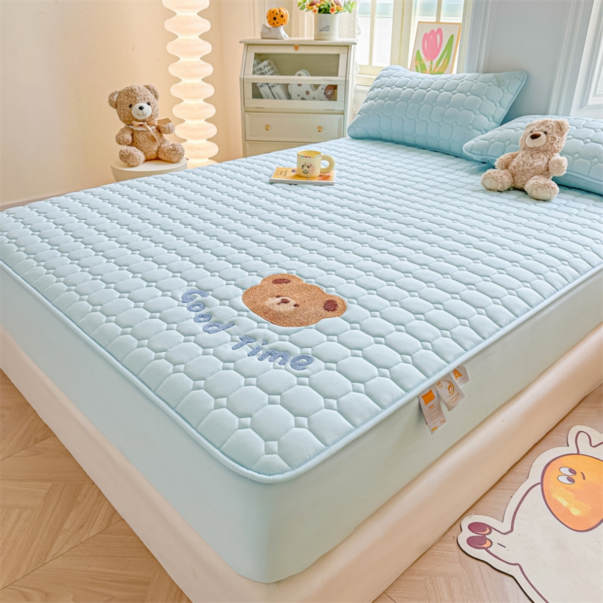 91家纺网 家纺一手货源 找家纺 （总）雯豆家纺 2025新品刺绣款毛巾绣夹棉床笠三件套纯色素色床护垫保护套