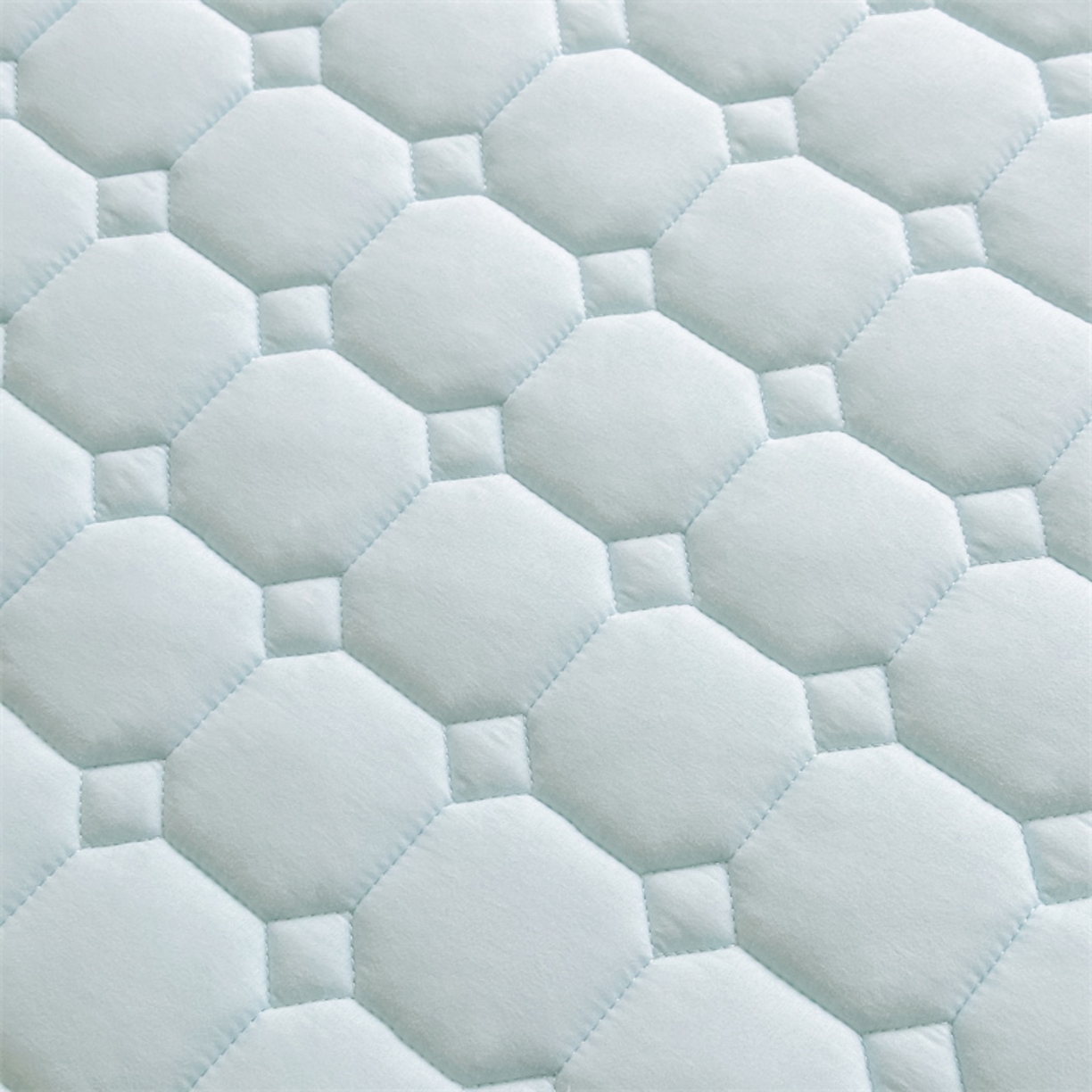 91家纺网 家纺一手货源 找家纺 （总）雯豆家纺 2025新品刺绣款毛巾绣夹棉床笠三件套纯色素色床护垫保护套