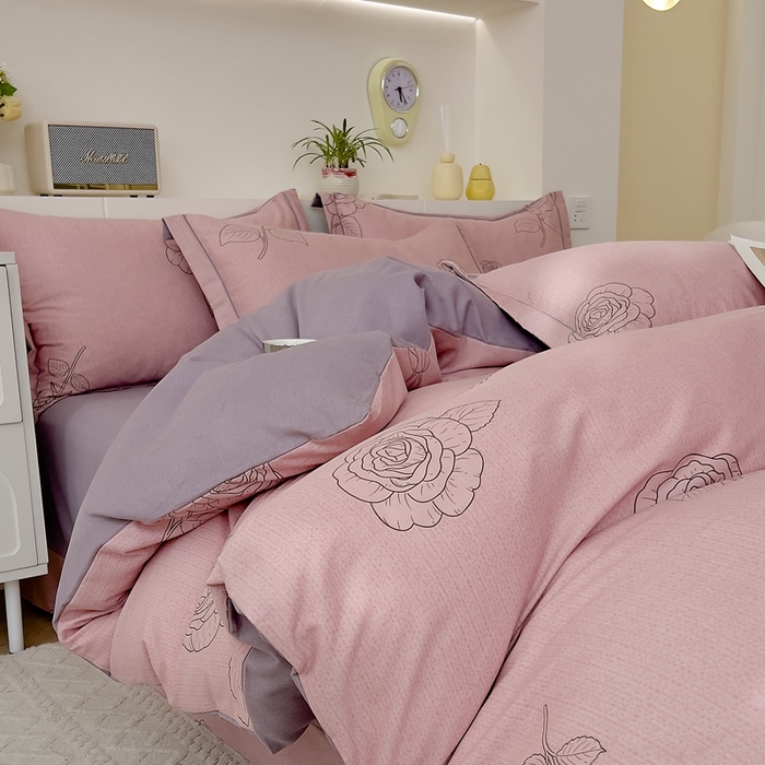 91家纺网 家纺一手货源 找家纺 优品阁 2024新款亲肤舒适全棉磨毛四件套学生三件套系列 法风玫瑰-粉