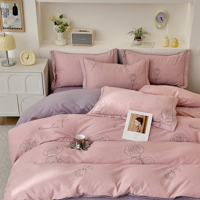 91家纺网 家纺一手货源 找家纺 优品阁 2024新款亲肤舒适全棉磨毛四件套学生三件套系列 法风玫瑰-粉